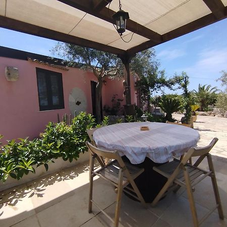 Dependance In Villa Con Piscina Рагуза Экстерьер фото