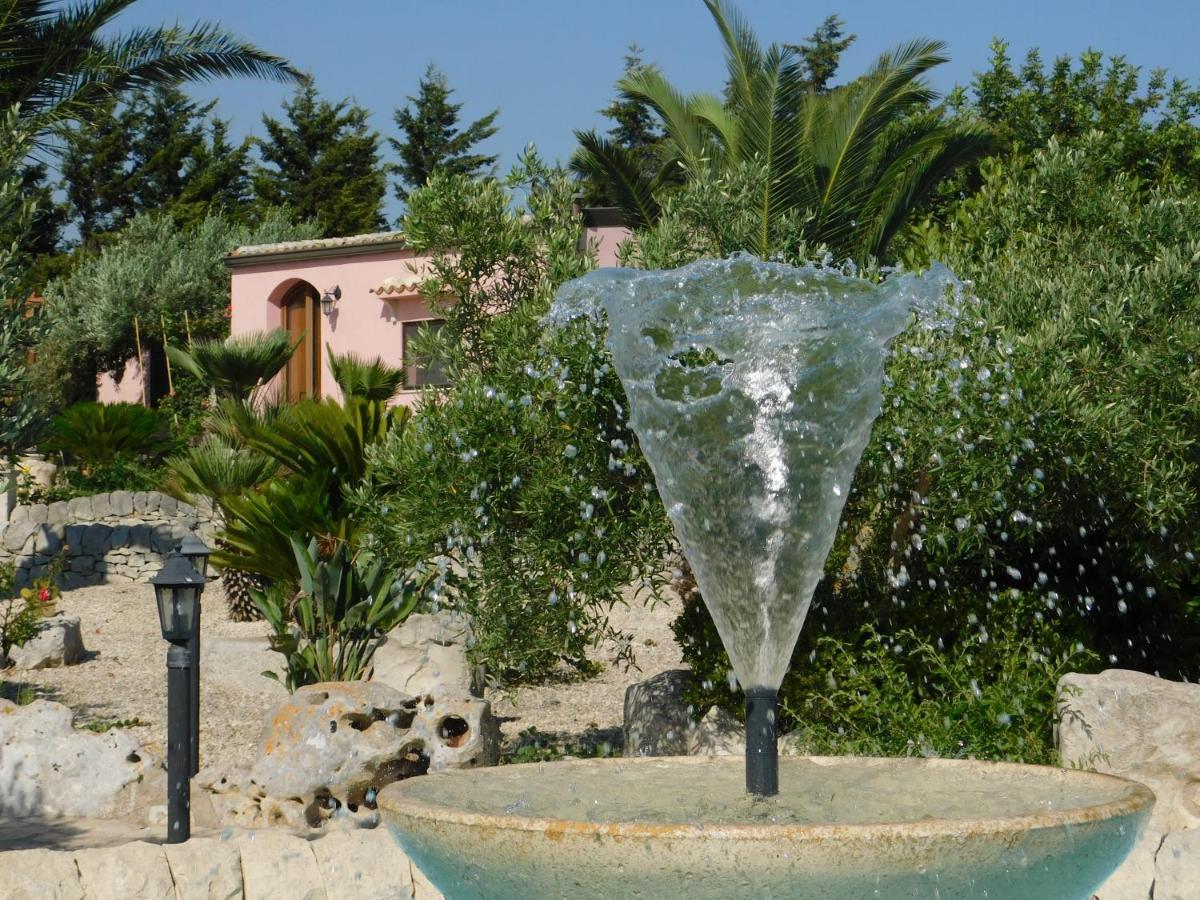 Dependance In Villa Con Piscina Рагуза Экстерьер фото