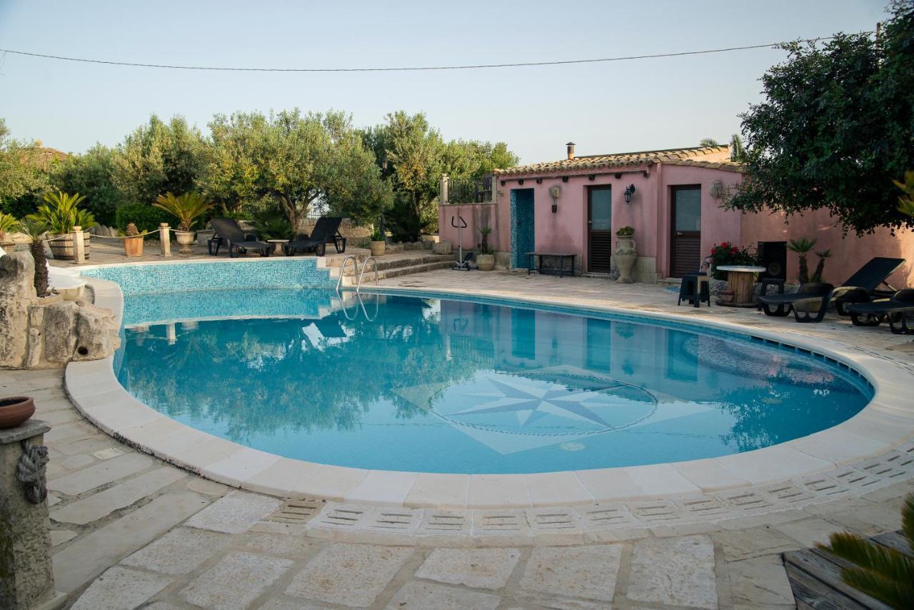 Dependance In Villa Con Piscina Рагуза Экстерьер фото