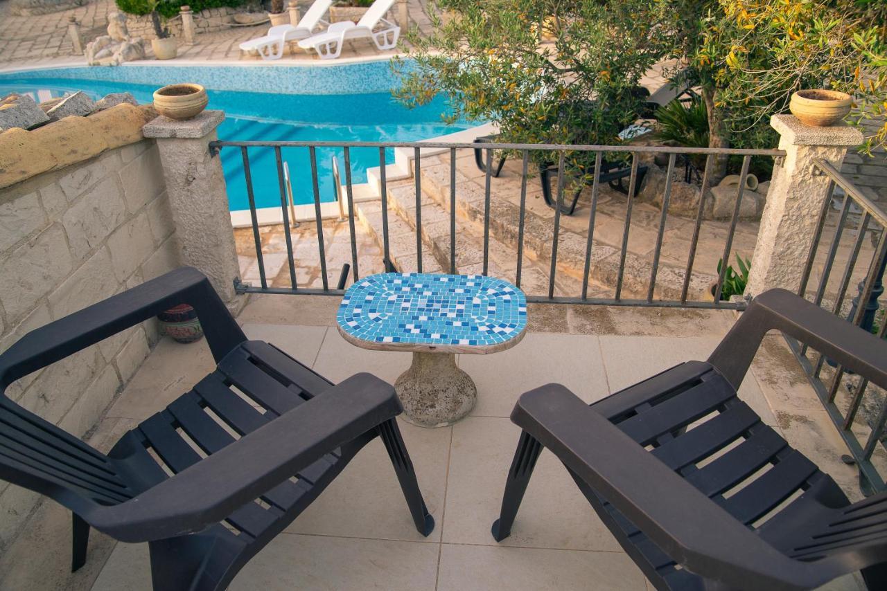Dependance In Villa Con Piscina Рагуза Экстерьер фото