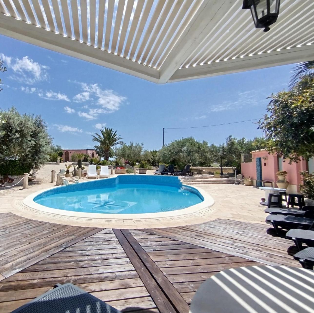 Dependance In Villa Con Piscina Рагуза Экстерьер фото