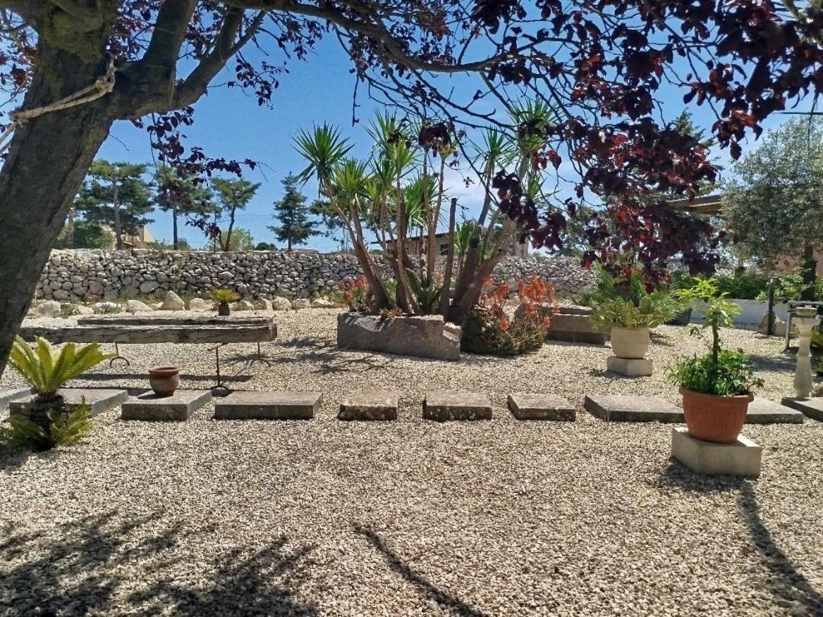 Dependance In Villa Con Piscina Рагуза Экстерьер фото