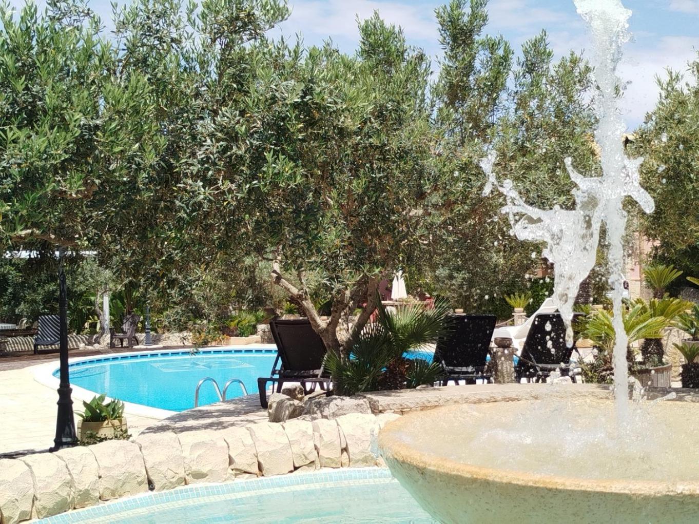 Dependance In Villa Con Piscina Рагуза Экстерьер фото